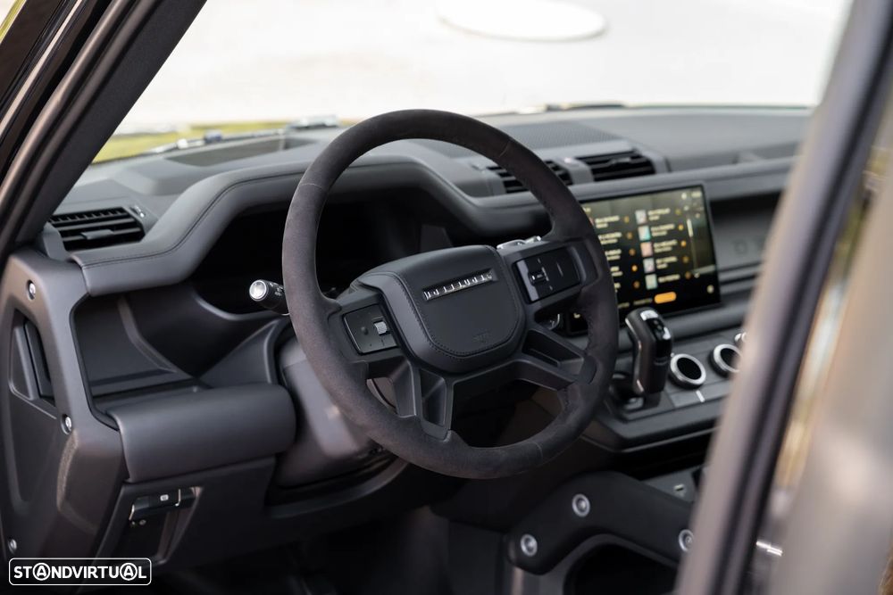 Land Rover Defender 90 P525 V8 - 15