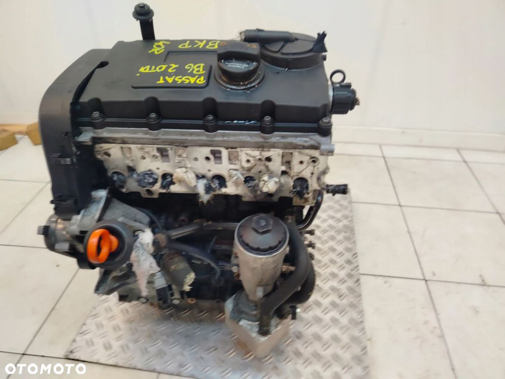 VOLKSWAGEN PASSAT B6 05R- 2.0 TDI SILNIK BKP - 5