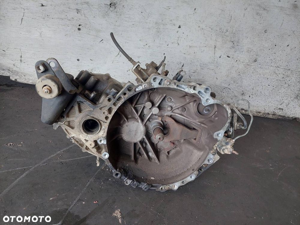 SKRZYNIA BIEGÓW TOYOTA AVENSIS VERSO I 2.0 D4D MANUAL 5 BIEGÓW - 1