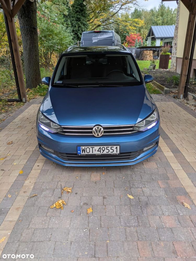 Volkswagen Touran - 11