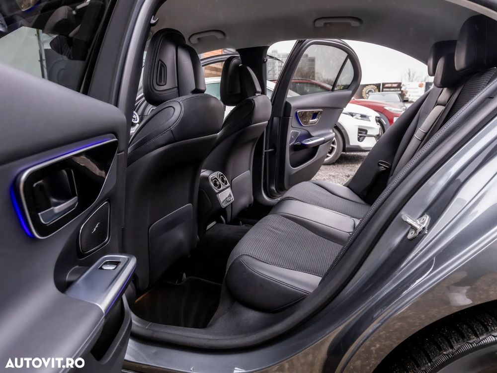 Mercedes-Benz C - 16