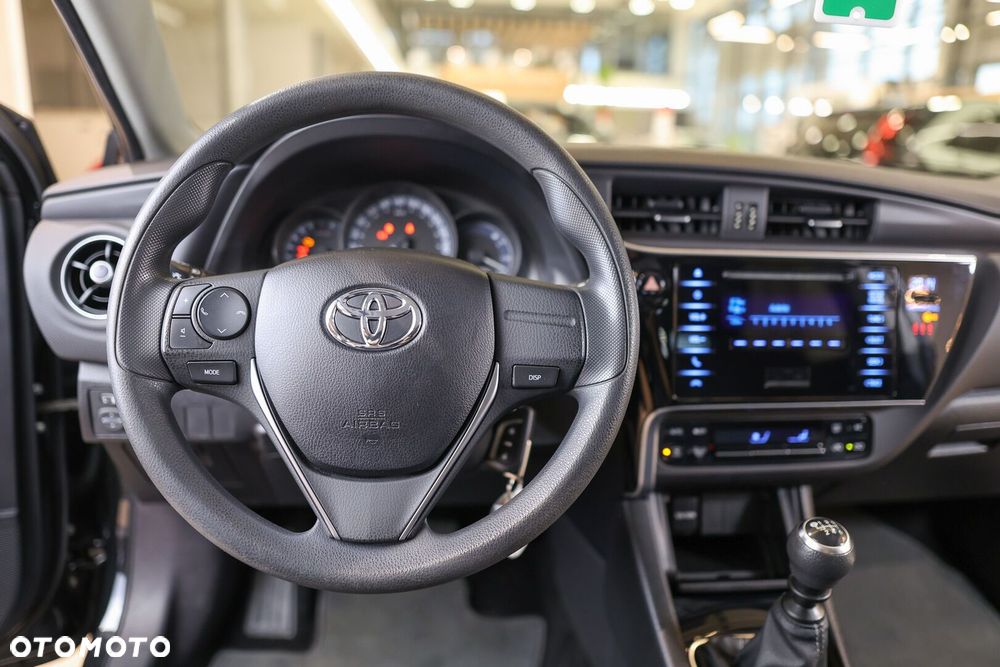 Toyota Auris - 18