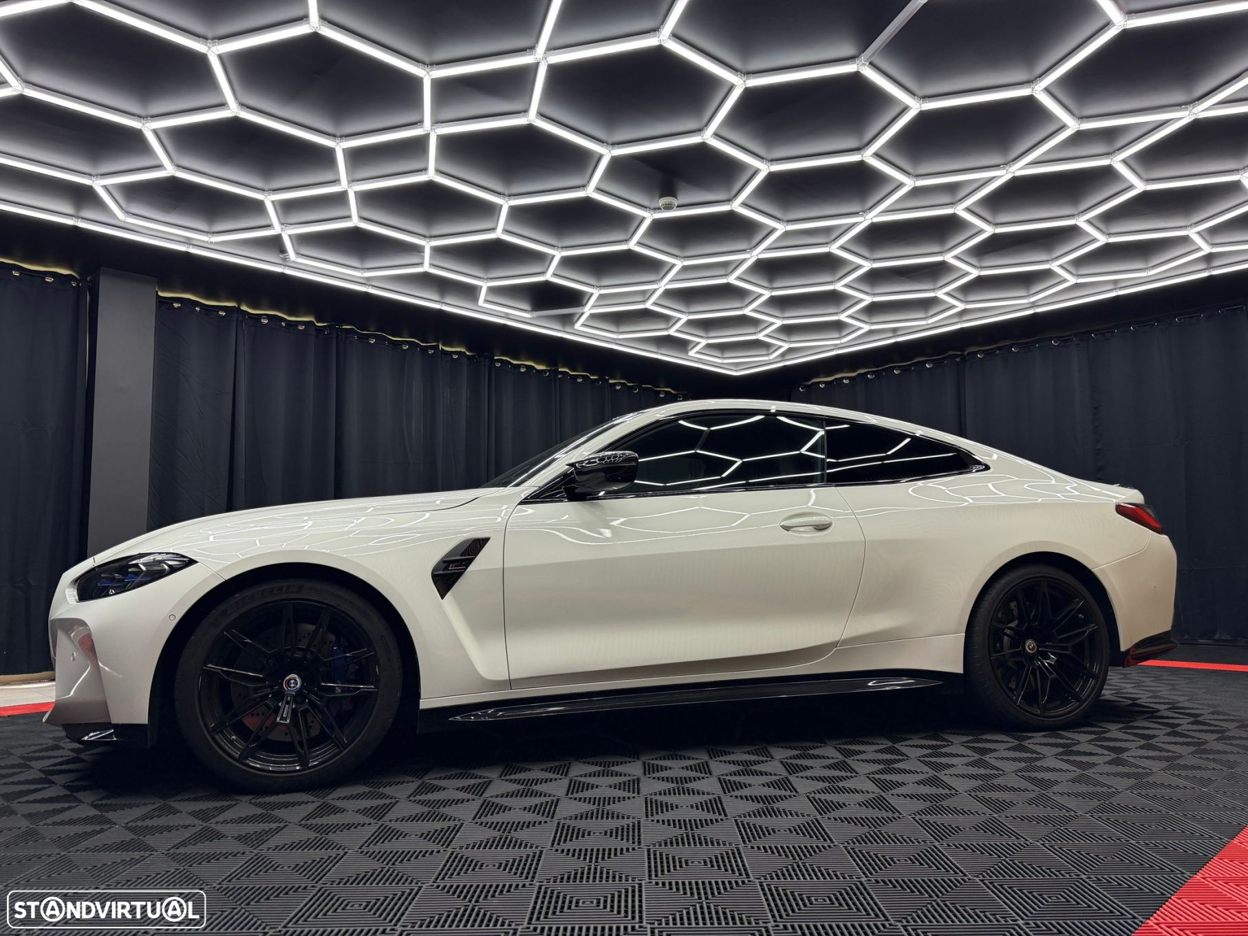 BMW M4 Competition - 9