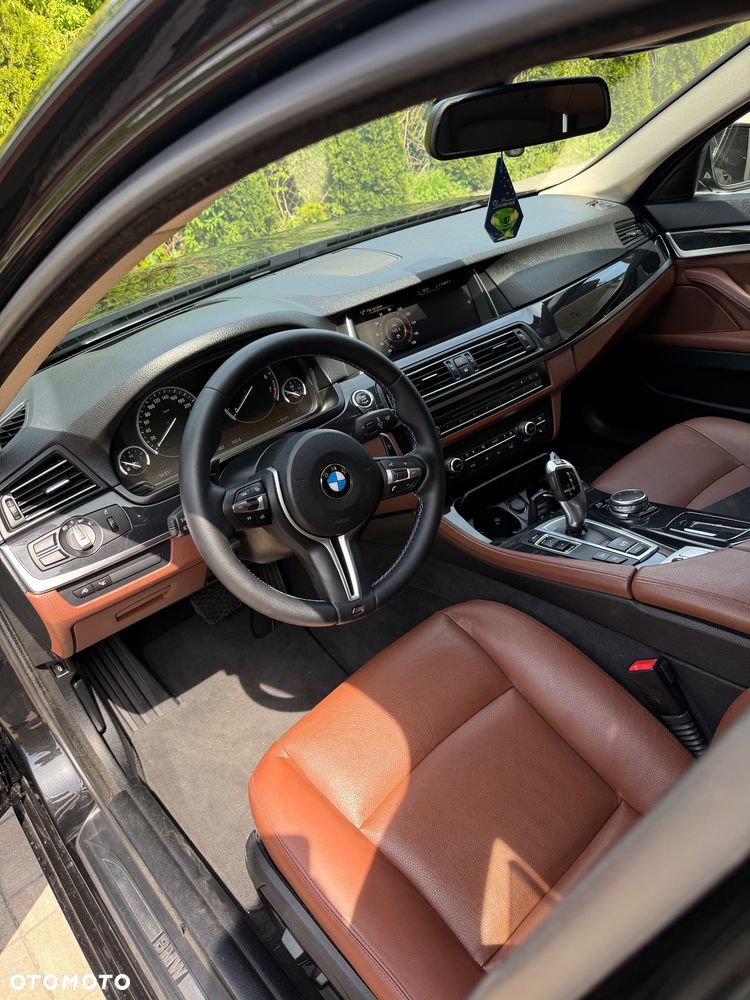 BMW Seria 5 535i xDrive Sport-Aut - 30