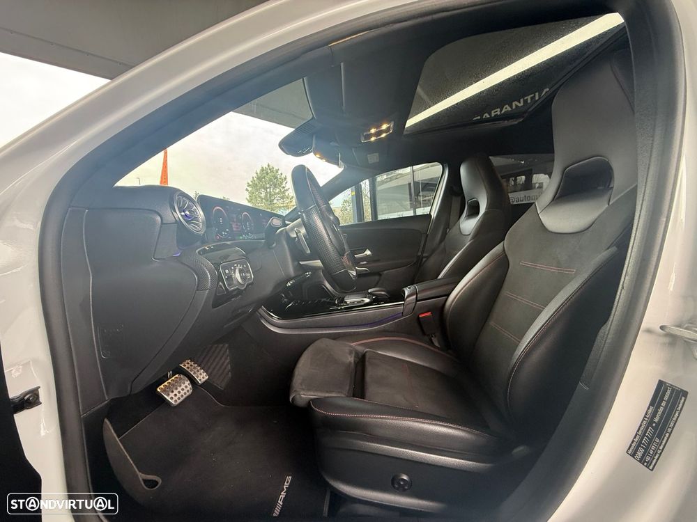 Mercedes-Benz A 250 e AMG Line - 32