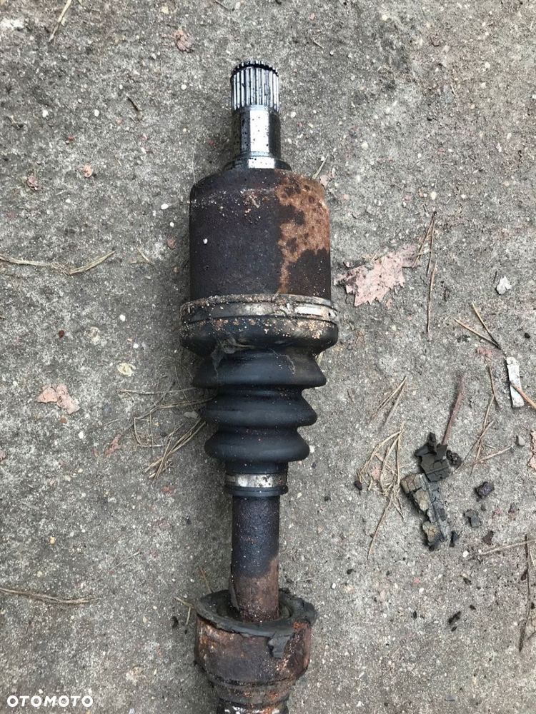 PÓŁOŚ PRZEDNIA PRZÓD PRAWA KRÓTKA HONDA HRV I W-WA - 3