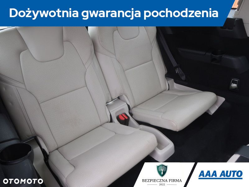 Volvo XC 90 - 22