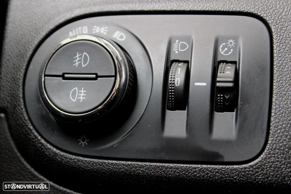 Opel Crossland 1.5 D Business - 17