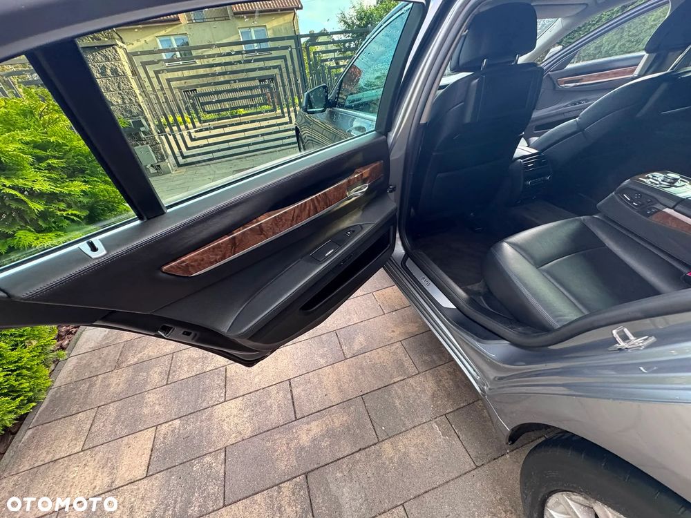 BMW Seria 7 730d L - 24
