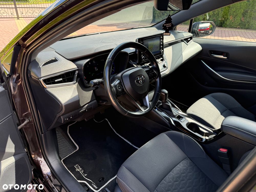 Toyota Corolla 1.8 Hybrid Executive - 18
