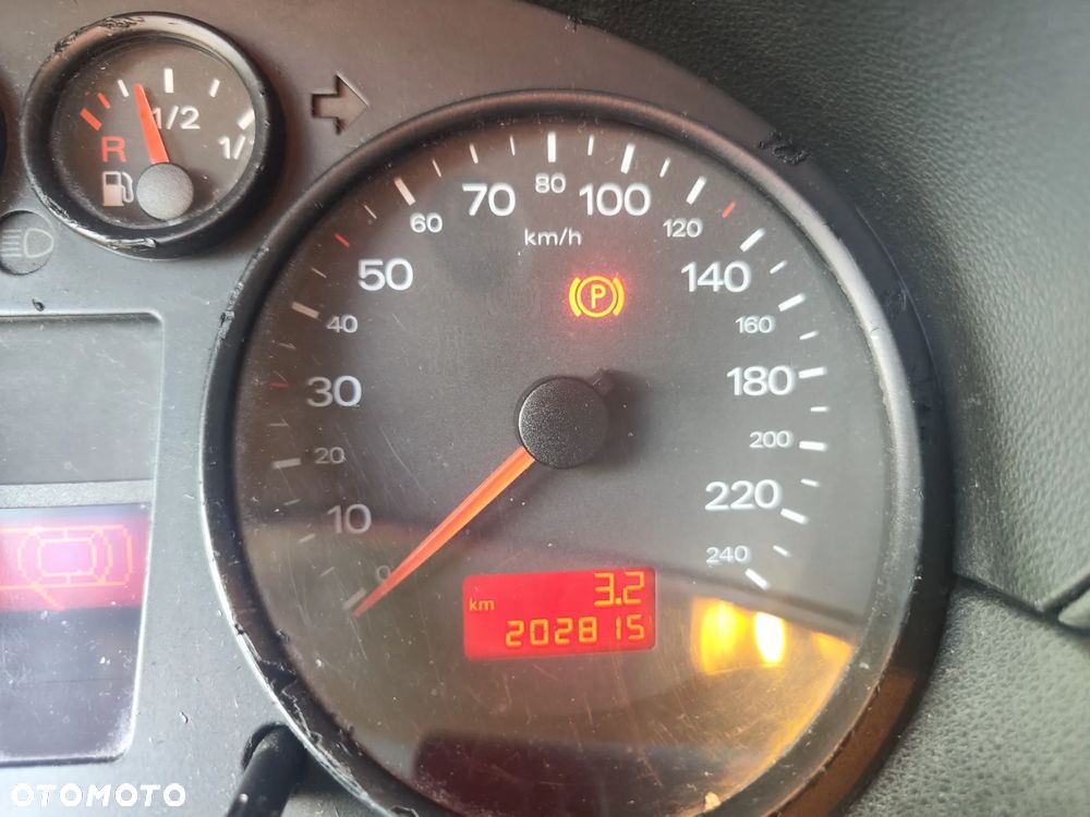 Audi A2 1.4 - 10