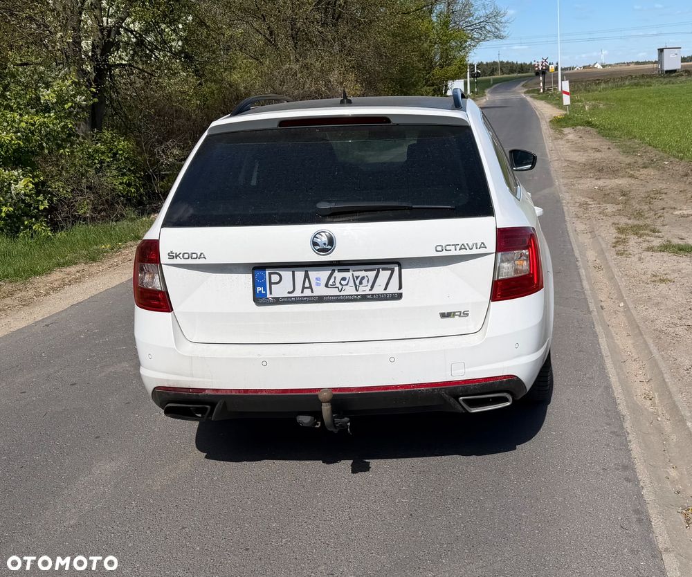 Skoda Octavia 2.0 TDI DSG RS - 6
