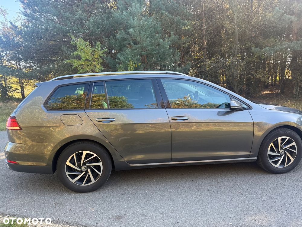 Volkswagen Golf - 4