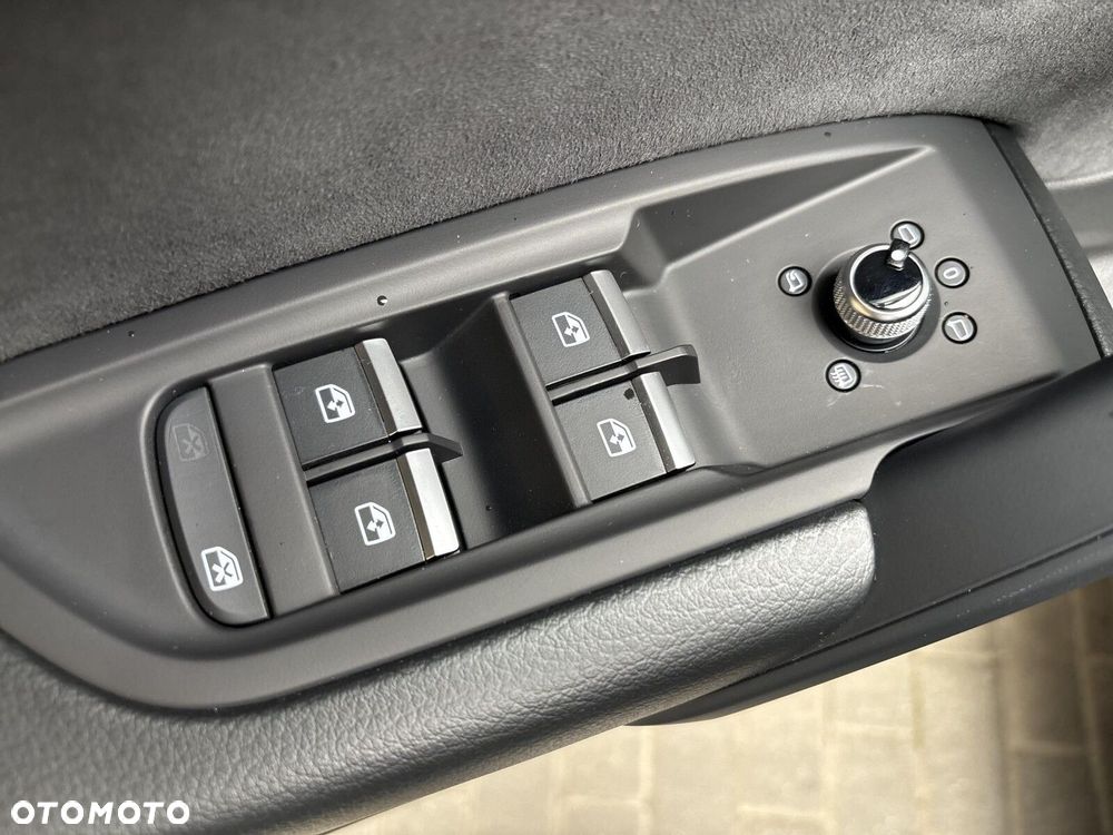 Audi Q5 Sportback - 25