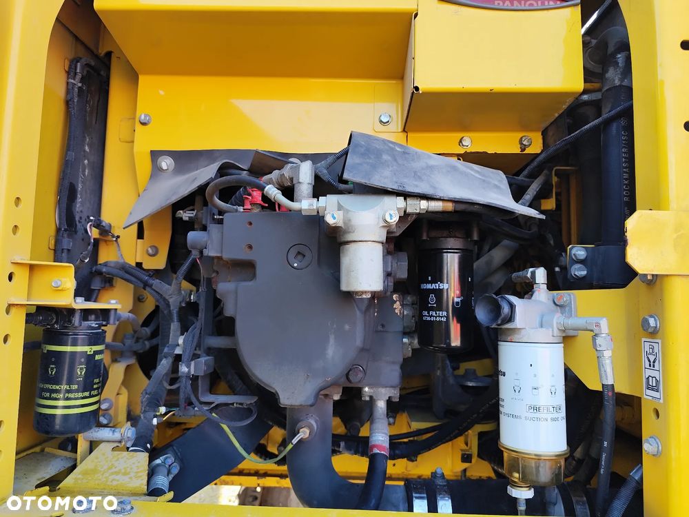 Komatsu PC240LC-11 - 18