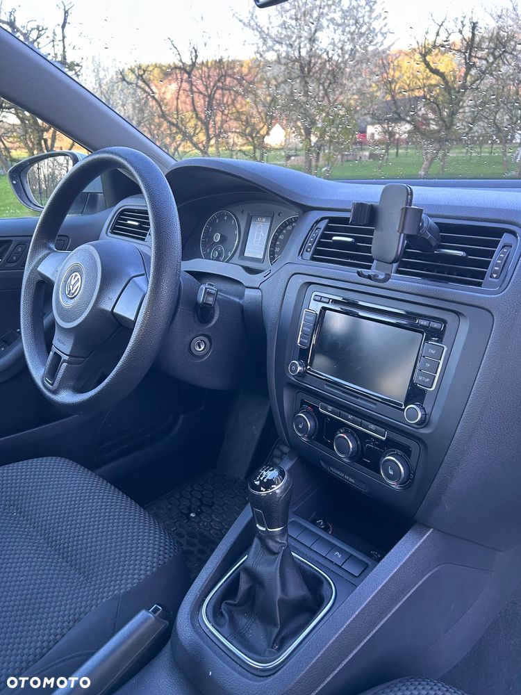 Volkswagen Jetta 1.2 TSI Trendline - 15