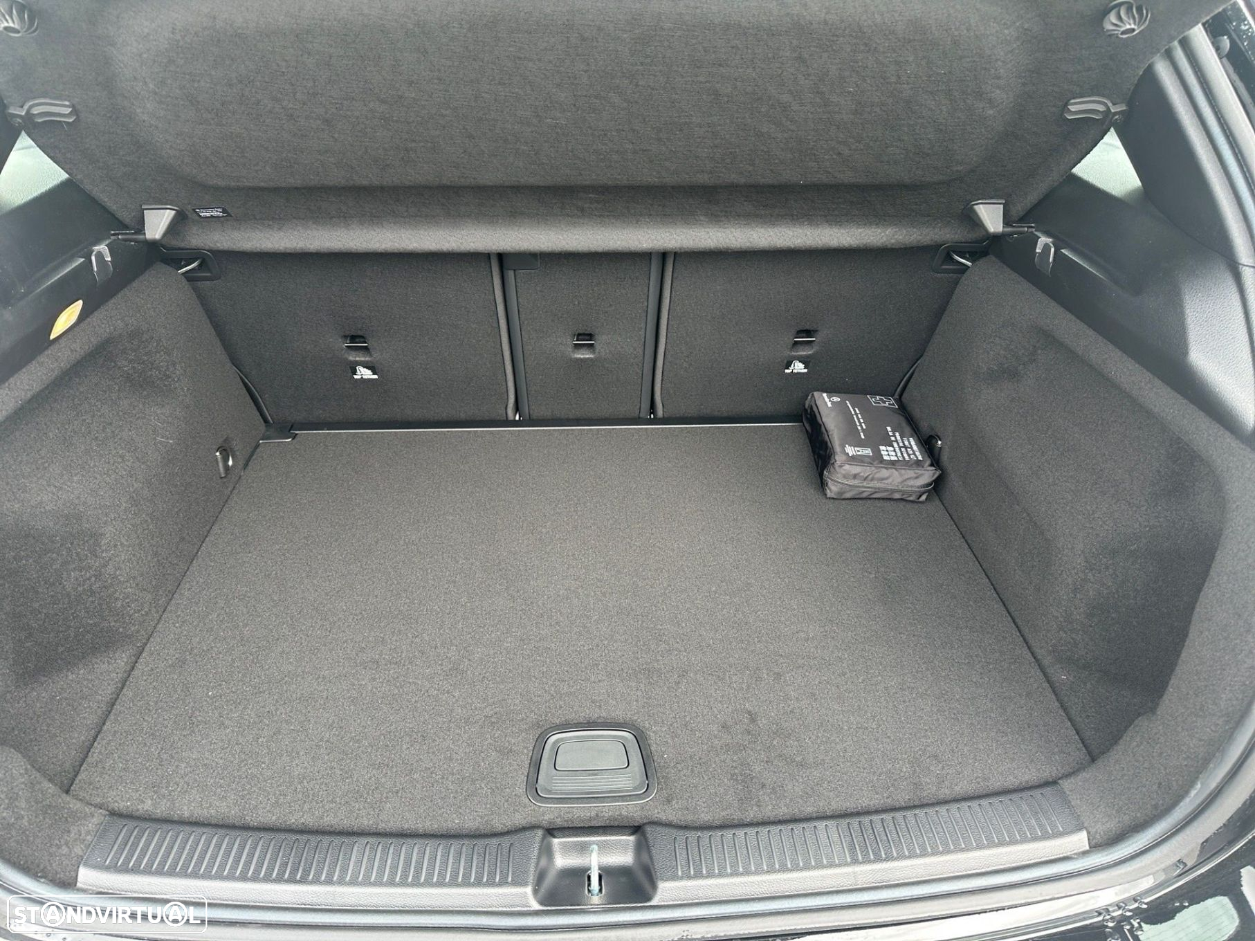 Mercedes-Benz B 180 d - 12