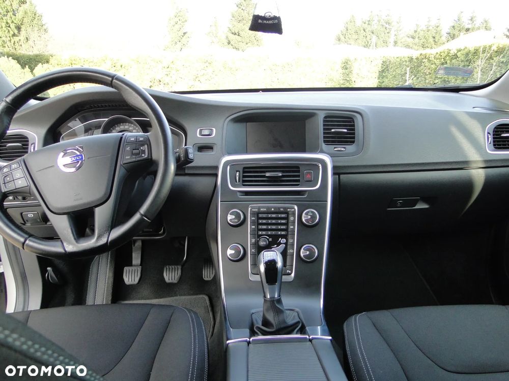 Volvo V60 D3 Summum - 10
