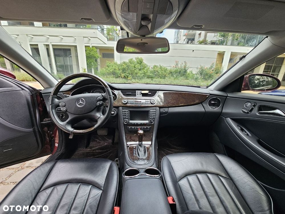 Mercedes-Benz CLS - 6