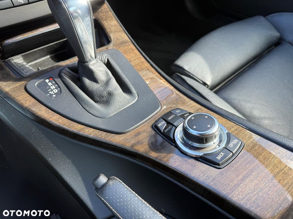 BMW Seria 3 335i xDrive M Sport Edition - 9