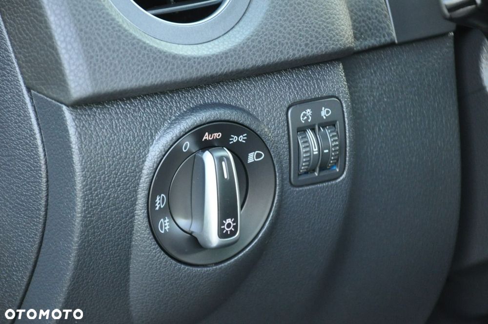 Volkswagen Tiguan - 36