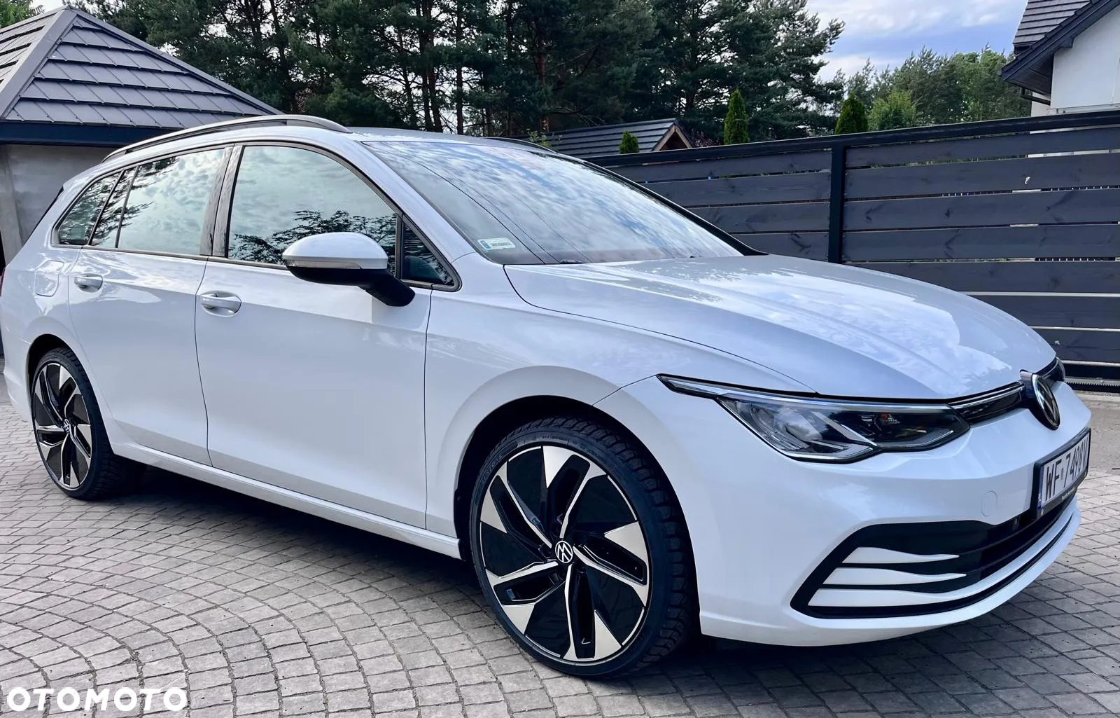 Volkswagen Golf VIII 2.0 TDI - 8