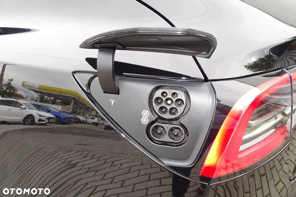Tesla Model 3 Langstreckenbatterie Allradantrieb Dual Motor - 33