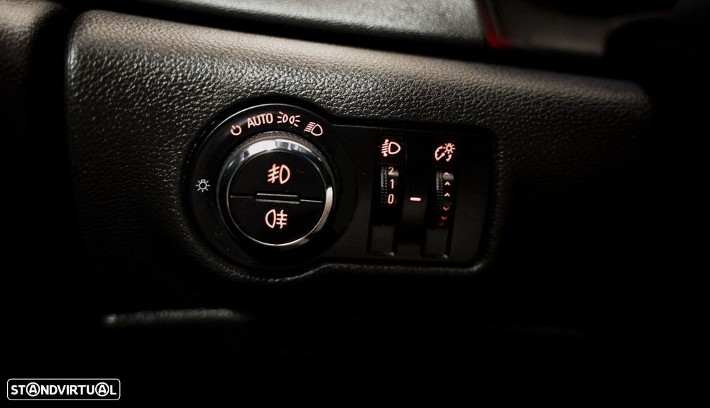 Opel Astra 1.7 CDTI Executive Start/Stop - 9