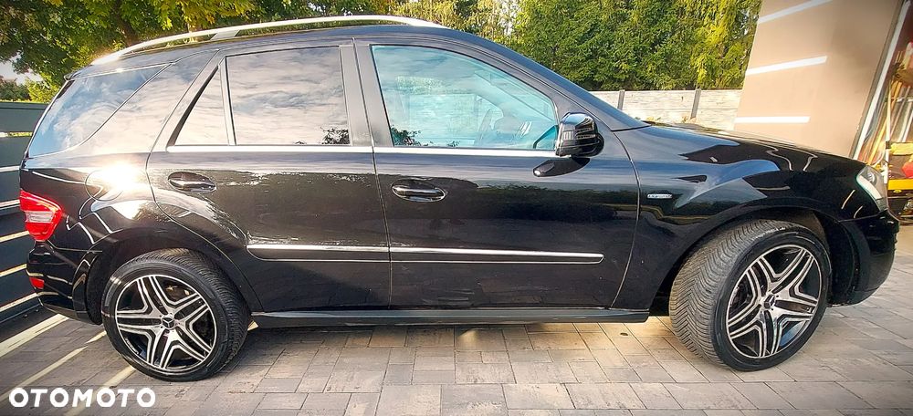 Mercedes-Benz ML 300 CDI BlueEff 4-Matic - 3