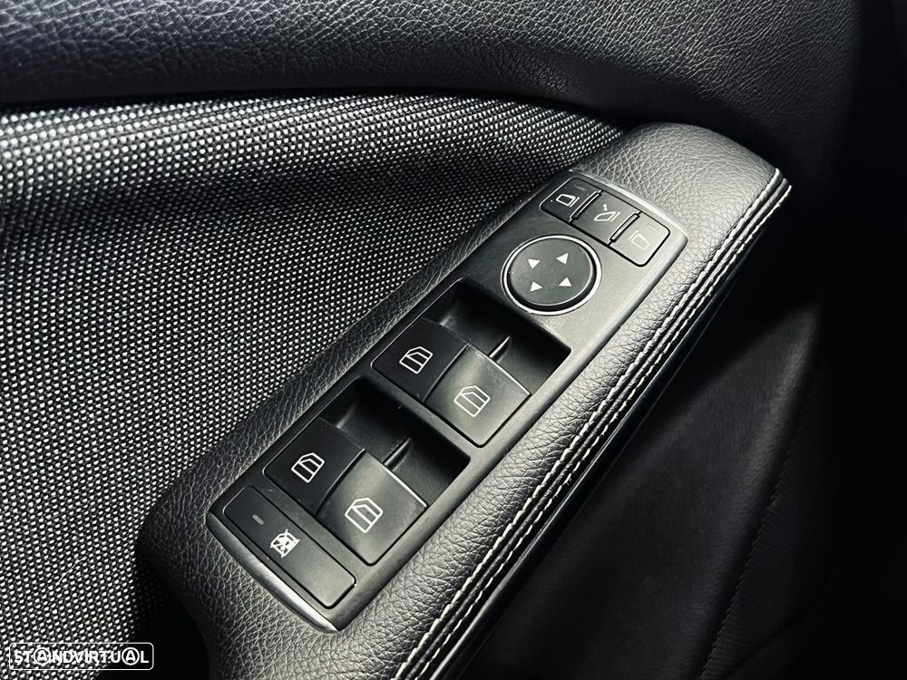 Mercedes-Benz A 180 d Urban - 32