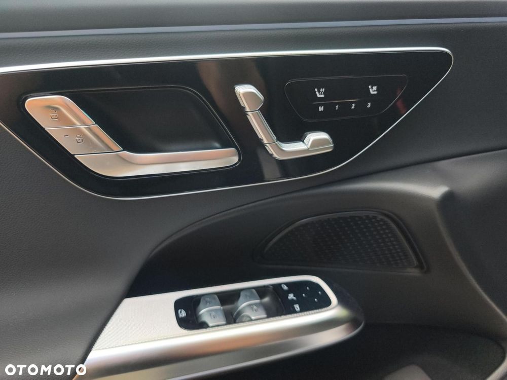 Mercedes-Benz Klasa E - 12