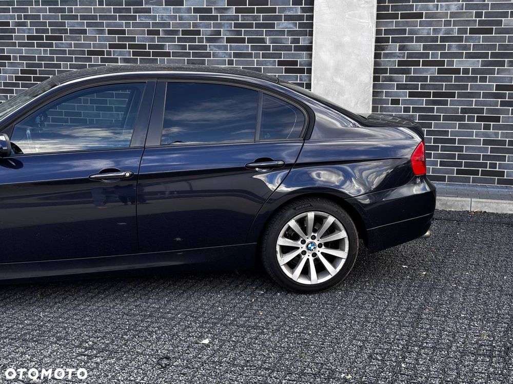 BMW Seria 3 318d - 3