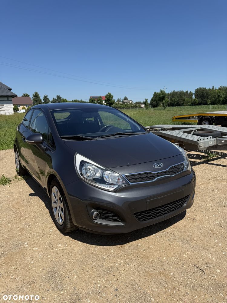 Kia Rio - 3