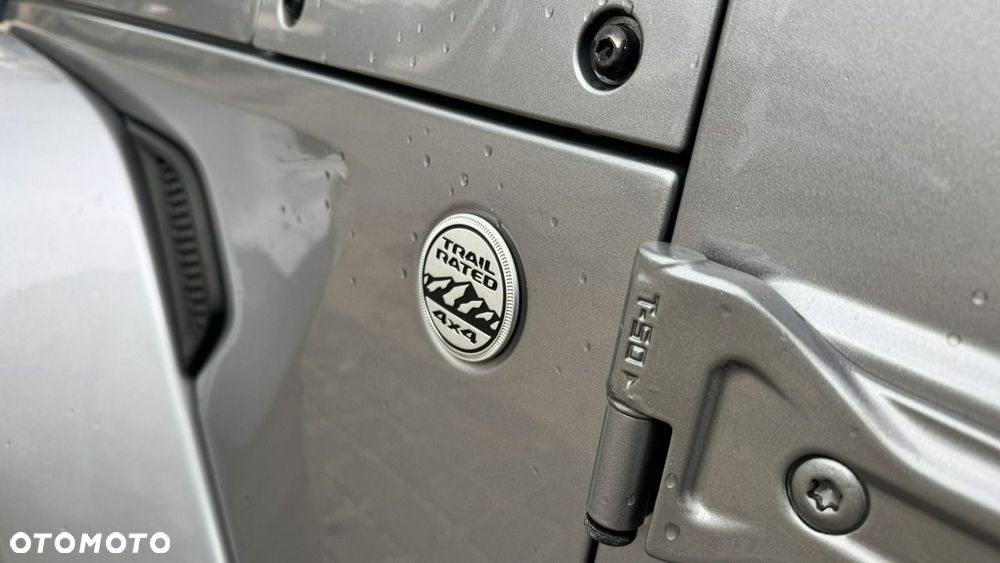 Jeep Wrangler - 21