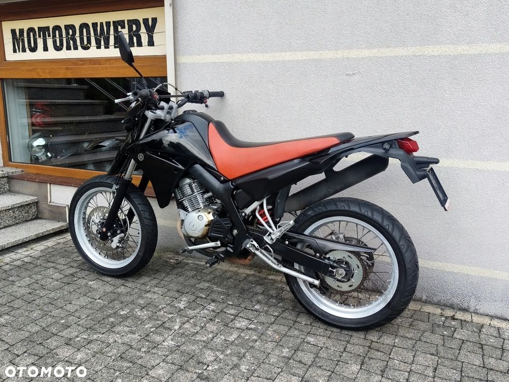 Yamaha XT - 12