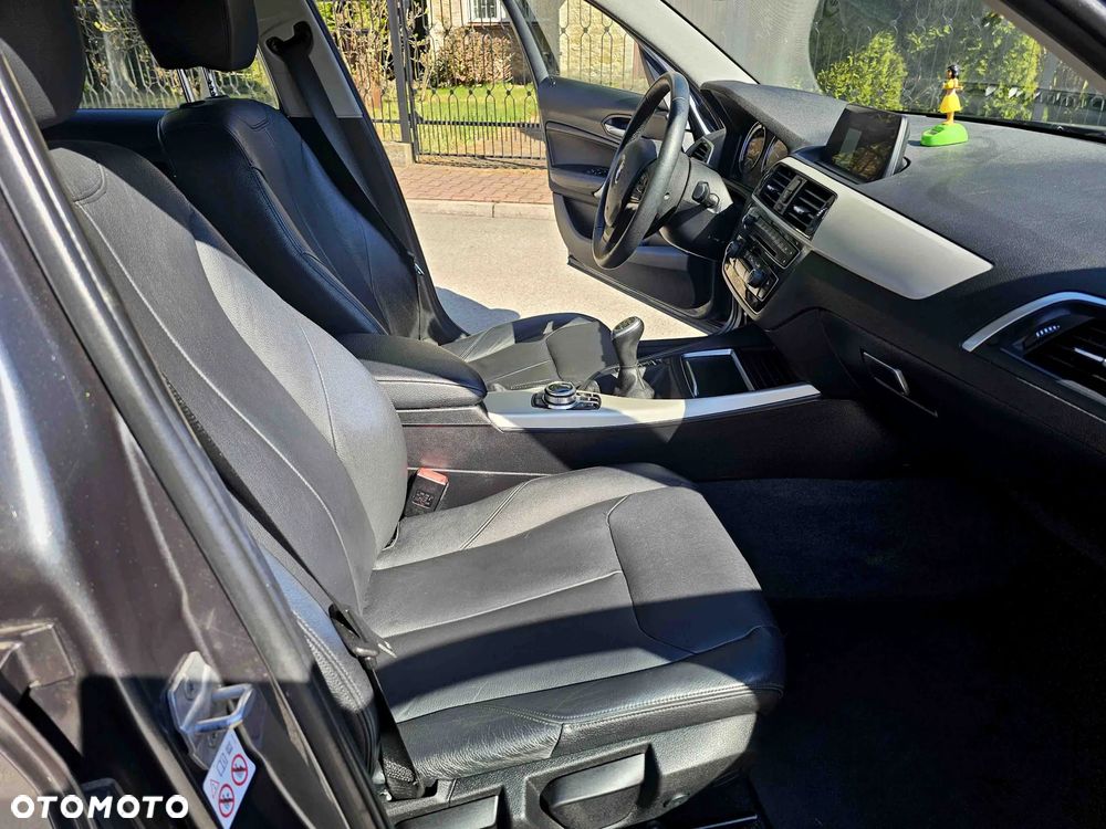 BMW Seria 1 118i Edition Metropolitan - 23