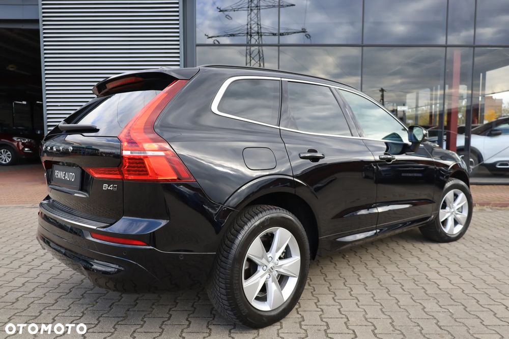 Volvo XC 60 B4 D AWD Geartronic Momentum Pro - 14