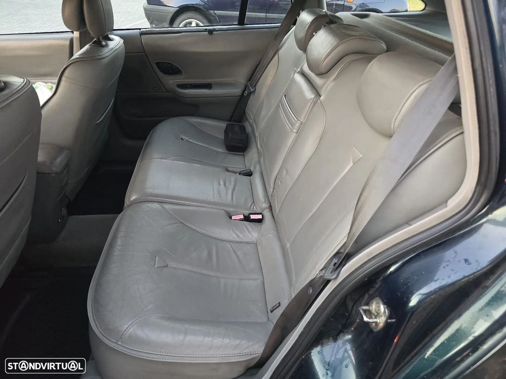 Renault Laguna Break 1.6 Privilége - 12