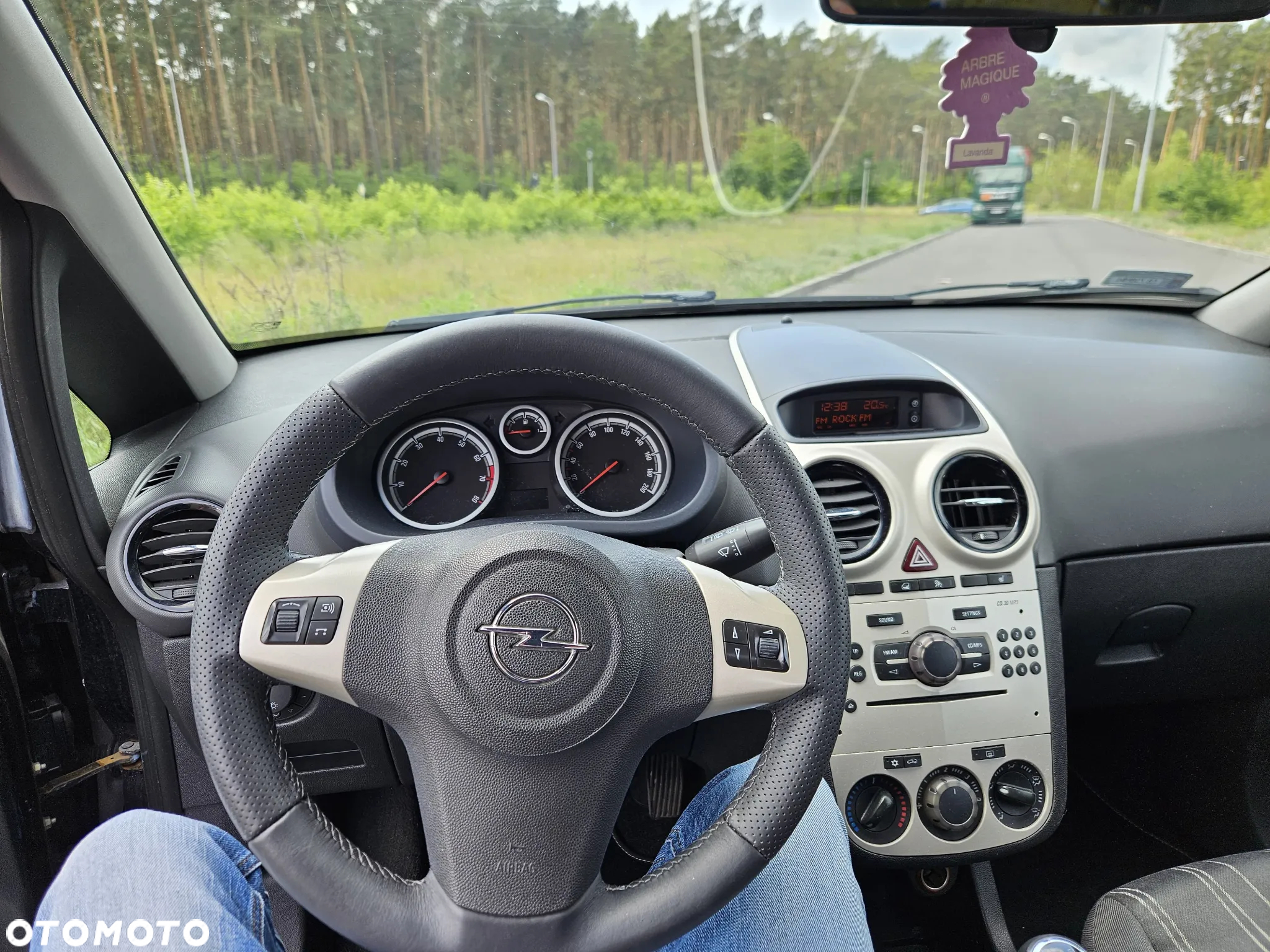 Opel Corsa 1.2 16V Cosmo - 20