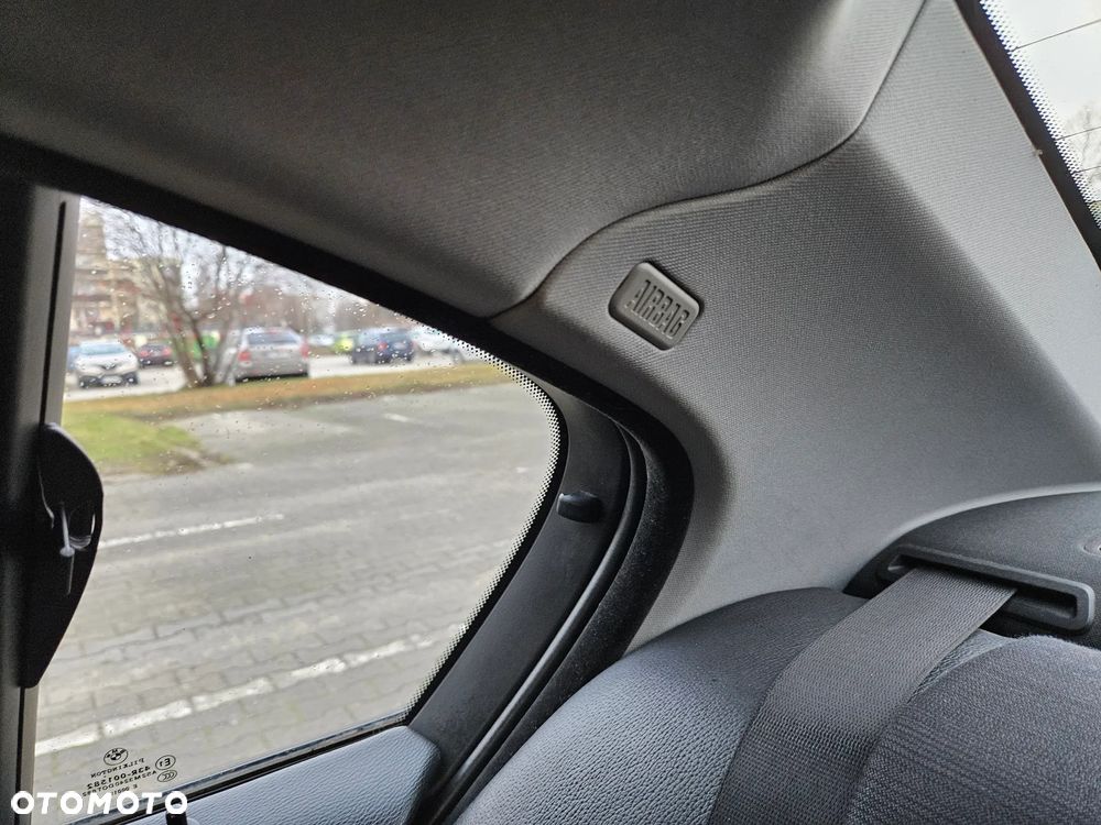 BMW Seria 3 320i - 26
