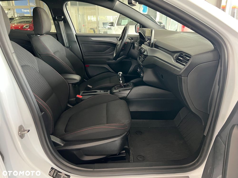 Ford Focus 1.0 EcoBoost mHEV ST-Line - 39