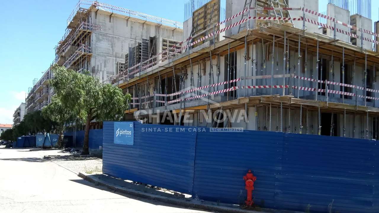 Apartamento T1 Novo c/ Lugar de Garagem em Oliveira do Douro - Grande imagem: 3/19
