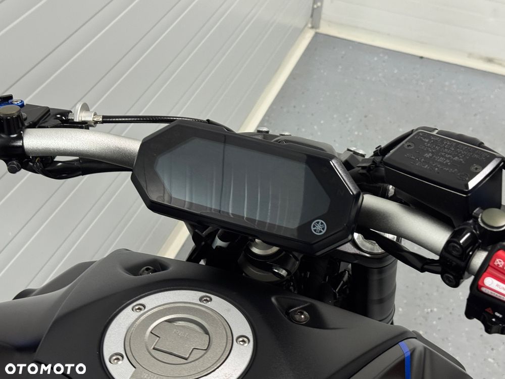 Yamaha MT - 16