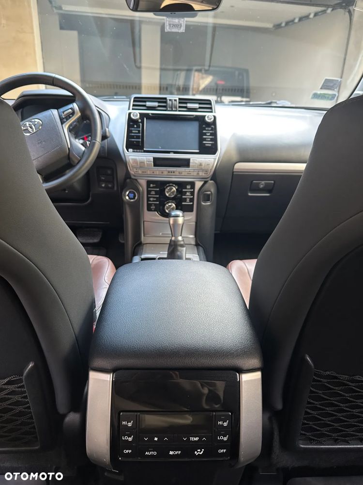 Toyota Land Cruiser LC 2.8 D-4D Executive - 6