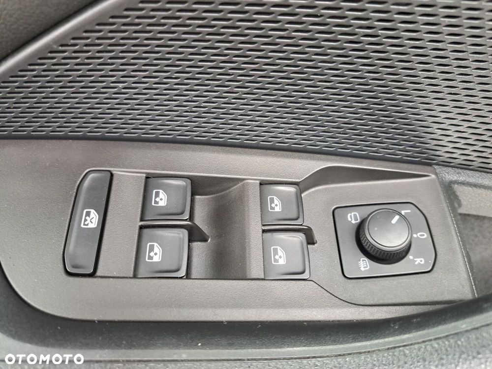 Skoda Octavia 2.0 TDI 4x4 Style DSG - 11