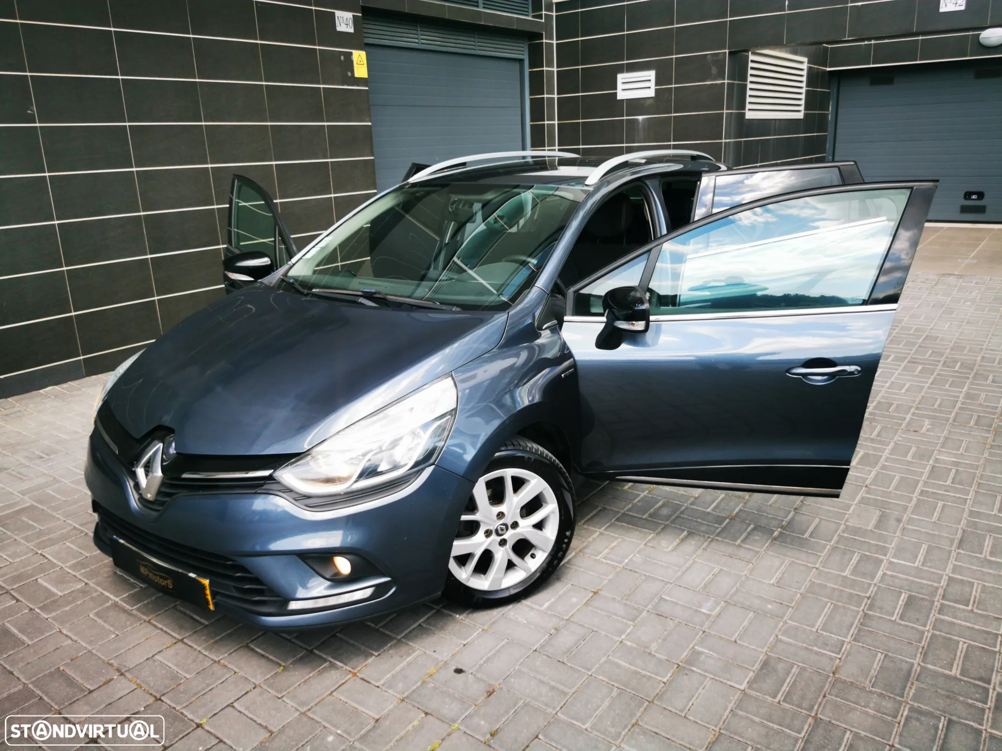 Renault Clio Sport Tourer 1.5 dCi Limited EDition - 11