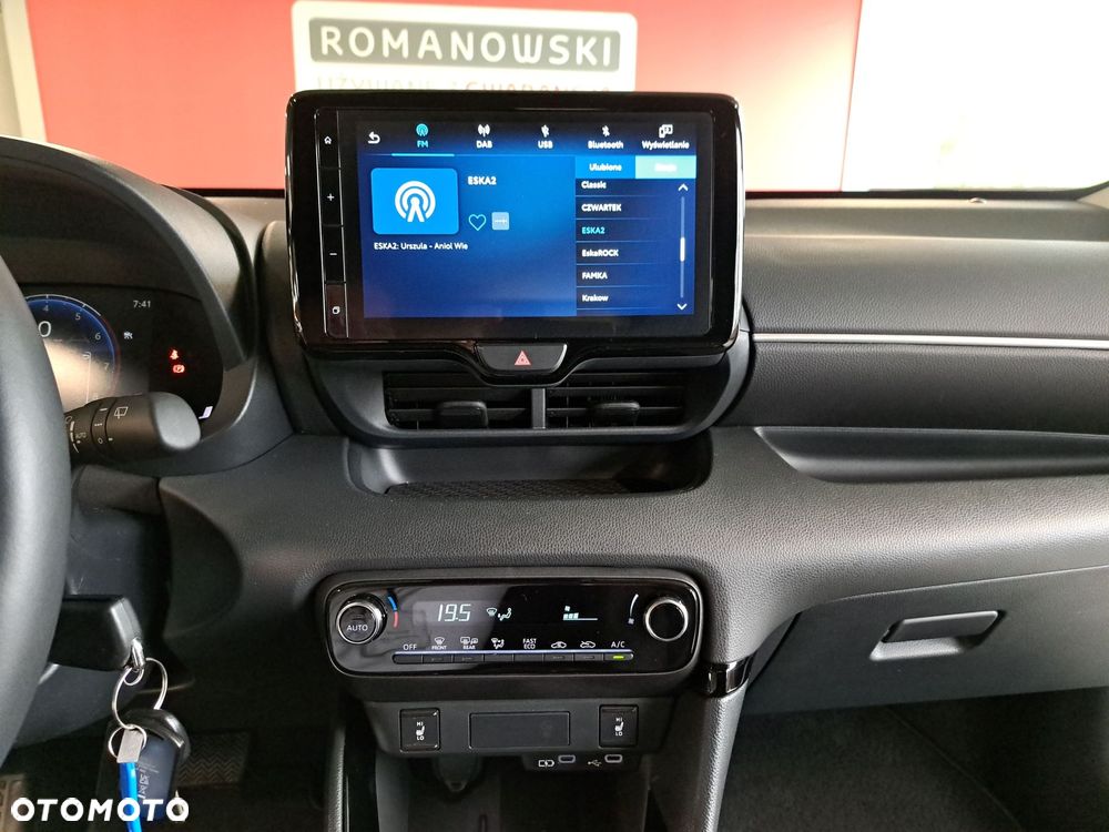 Toyota Yaris Hybrid 1.5 Style - 21