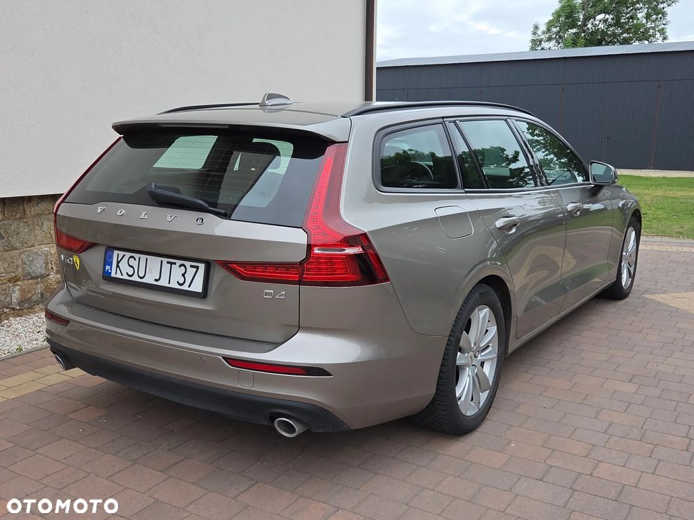 Volvo V60 D4 Geartronic Momentum - 3