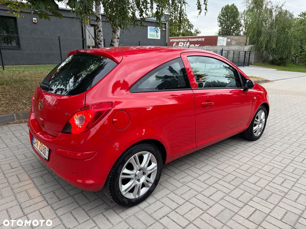 Opel Corsa 1.2 16V Edition - 2