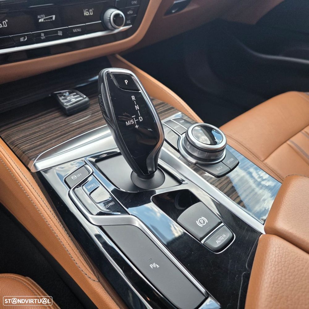 BMW 520 d Line Luxury Auto - 26